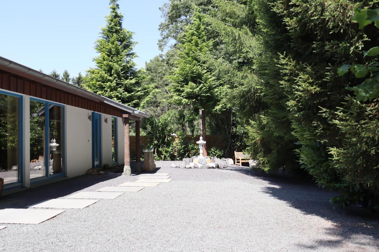 Bio-Ferienhaus-Eifel Rott  エクステリア 写真